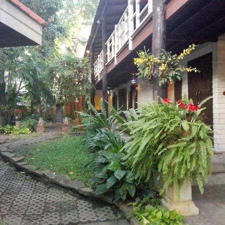 Smile House Guesthouse Τσιάνγκ Μάι Εξωτερικό φωτογραφία