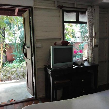 Smile House Guesthouse Τσιάνγκ Μάι Εξωτερικό φωτογραφία