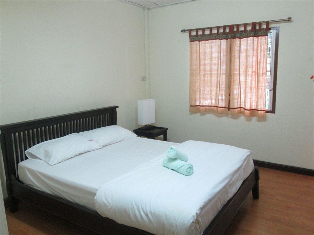 Smile House Guesthouse Τσιάνγκ Μάι Εξωτερικό φωτογραφία