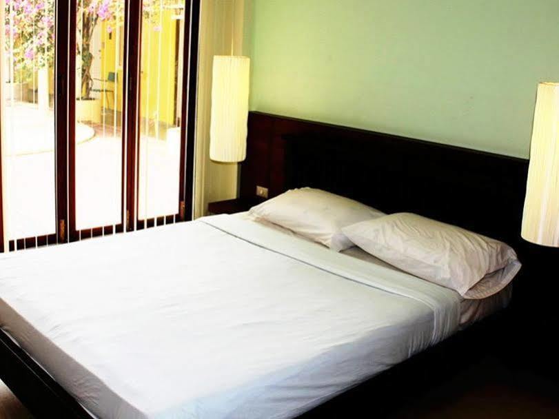 Smile House Guesthouse Τσιάνγκ Μάι Εξωτερικό φωτογραφία